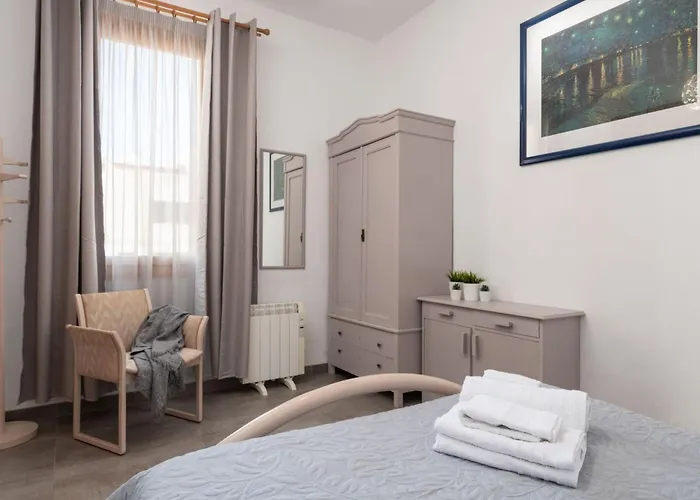 Gemuetliches Stadthaus Am Strand- 100 M Vom Von Picafort Entfernt By Interhome