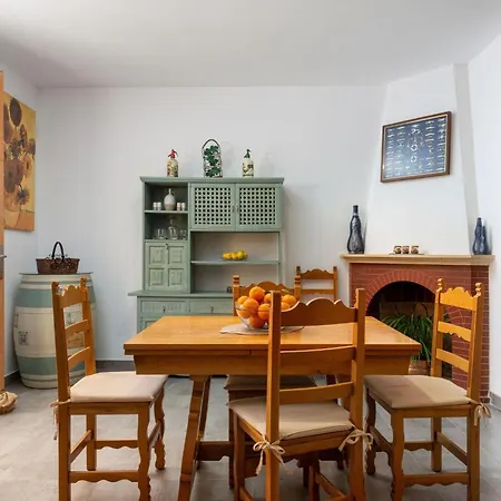 Gemuetliches Stadthaus Am Strand- 100 M Vom Von Picafort Entfernt By Interhome Сasa de vacaciones *