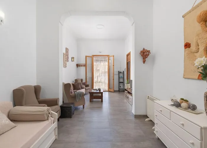 Hébergement de vacances Gemuetliches Stadthaus Am Strand- 100 M Vom Von Picafort Entfernt By Interhome *