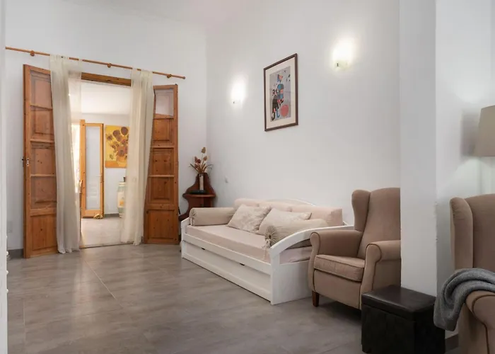 Holiday home Gemuetliches Stadthaus Am Strand- 100 M Vom Von Picafort Entfernt By Interhome